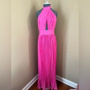 Pink Lily maxi dress size medium. New without tags.